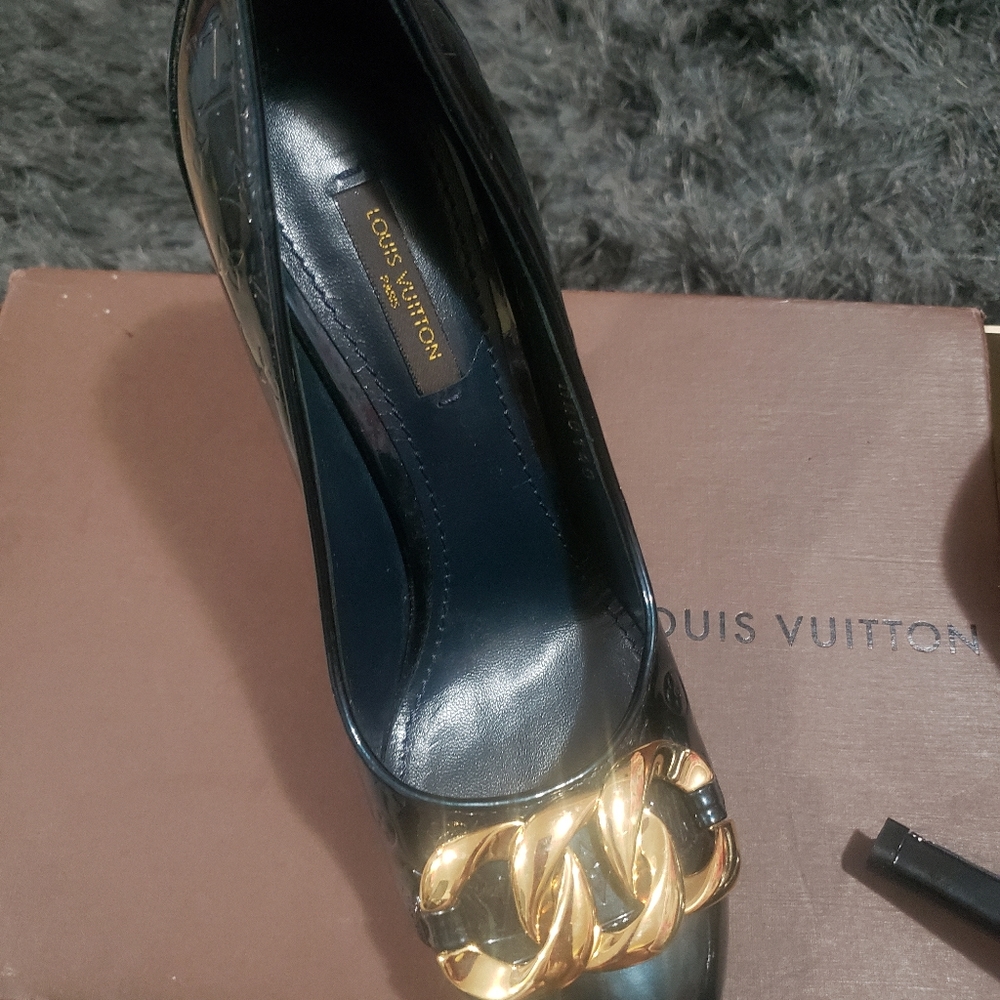 Louis Vuitton Shoes - Picture 5 of 7